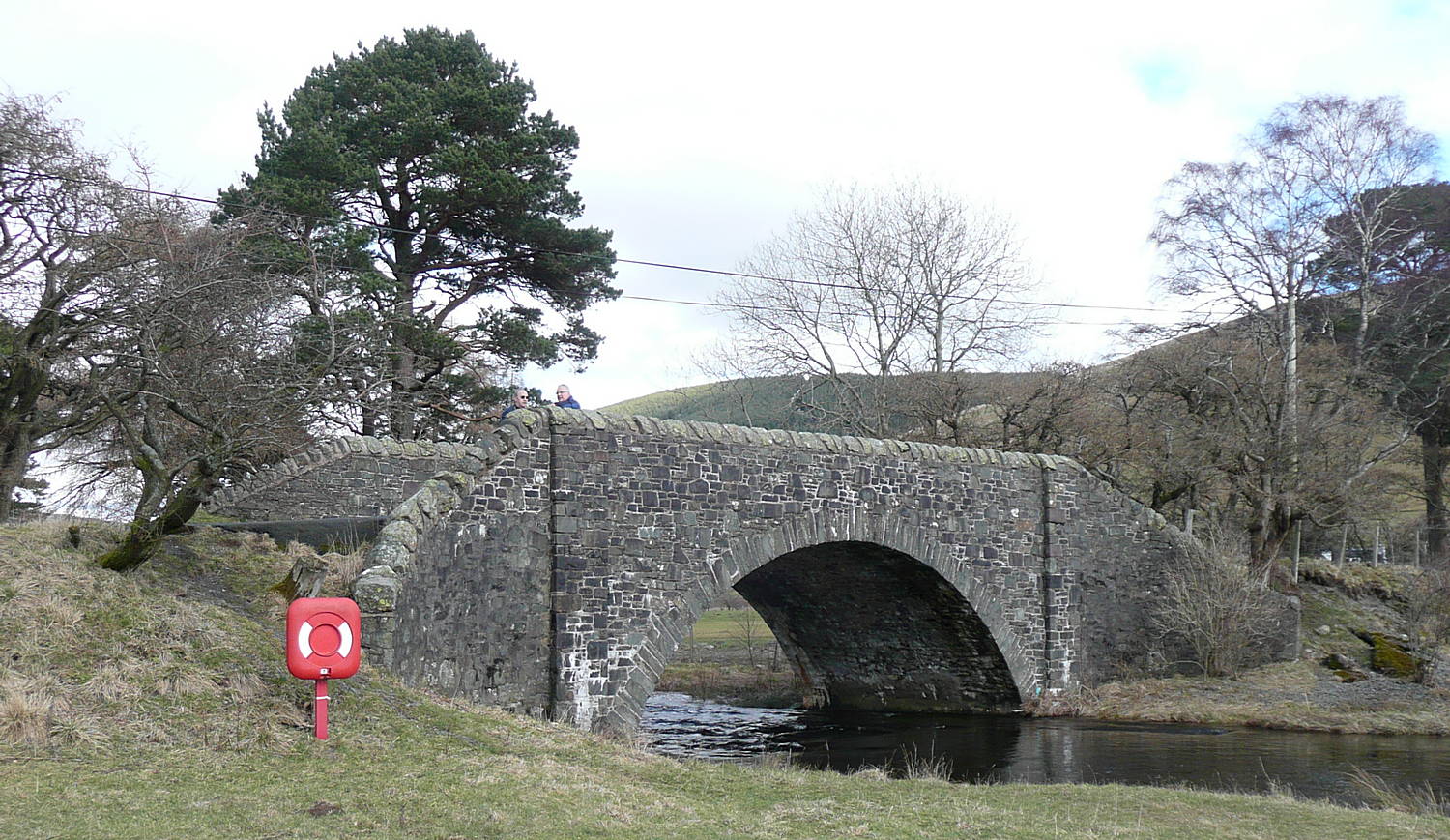 Bridge between Loch of the Lowes and St Marys Loch